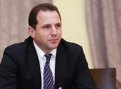 Defense Minister: Armenia to purchase offensive weapons