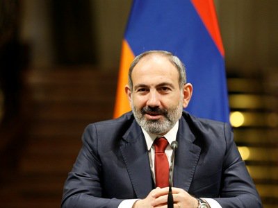 PM shares selfie with Armenian community of Iran