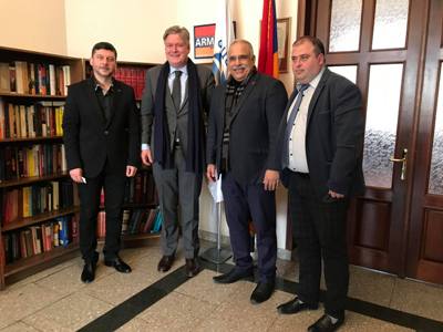 Armenia’s Heritage Party hosts Colombia ex-president, EPP secretary general