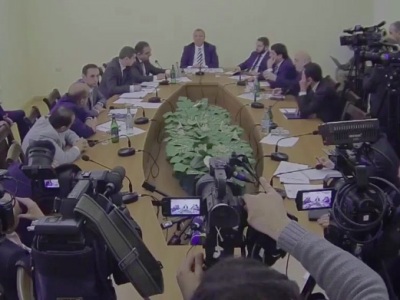 Armenian MP says costs of imported cars might go up by 4-5 times