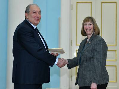 New US ambassador: I look forward to working with Armenian government (PHOTOS)