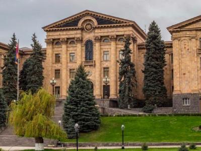 ԱԺ-ն ուսանողներին թույլ տվեց ուսման վարձն ամսական վճարել