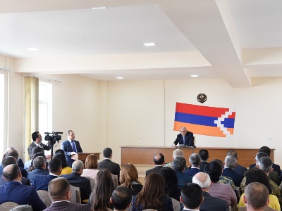 Artsakh President discusses socio-economic development in Shushi
