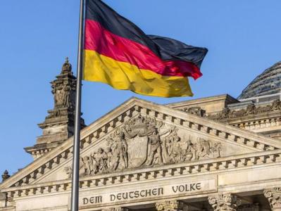 Germany to keep pressing Turkey on permits for reporters