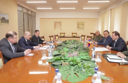 ՀՀ պաշտպանության նախարարն ընդունել է ՌԴ զինված ուժերի ՌՔԿՊ զորքերի պետին