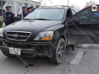 Արմավիրում «Դերժավա»-ի Ford-ը բախվել է Kia-ին ու վրաերթի ենթարկել Kia-ի վարորդին. Կան վիրավորներ