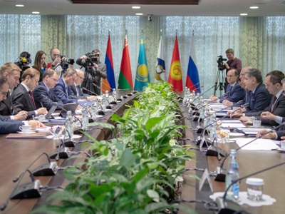 Armenia Economic Development and Investments Minister takes part in EEU meeting