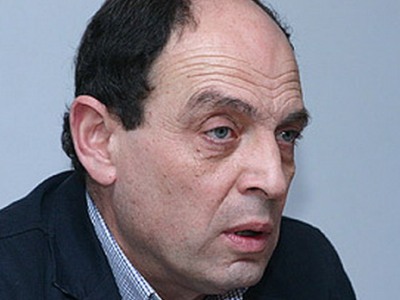 Правозащитник: Работы по демонтажу кафе в зоне вокруг Театра оперы и балета Армении были поспешными