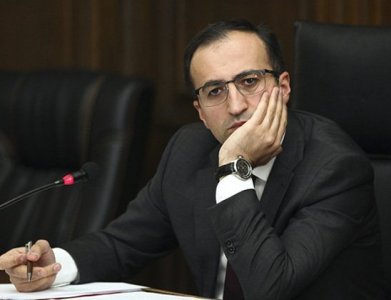 «Փաստ». Արսեն Թորոսյանի պաշտոնավարման օրերը հաշվա՞ծ են. նրան թիրախավորել են իշխանության «դաբրոյով»