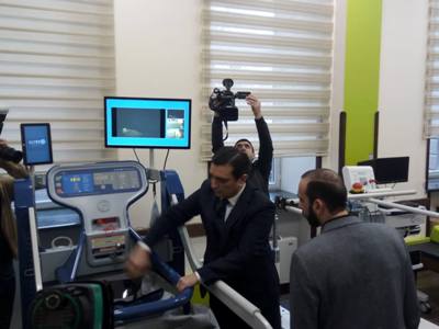 Parliament speaker visits rehabilitation center for wounded soldiers (PHOTO)