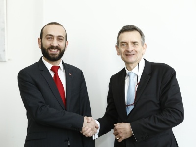 Armenia Parliament speaker in Germany, confers on visa liberalization