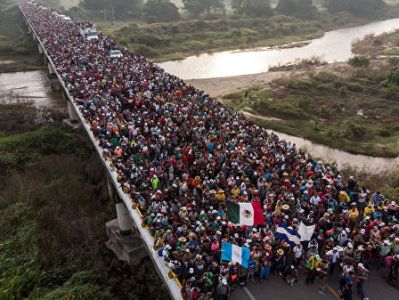 New migrant caravan moving from Mexico to US