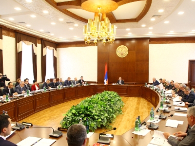 Karabakh President chairs Cabinet meeting