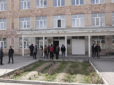Ավշարի դպրոցի տնօրենն ազատման դիմում է գրել. «Ձեւավորված ատելության մթնոլորտի պայմաններում...»