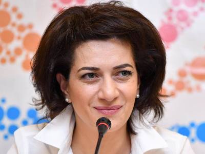 «Голос Америки»: Супруга Никола Пашиняна довела «бархатную революцию» до Азербайджана