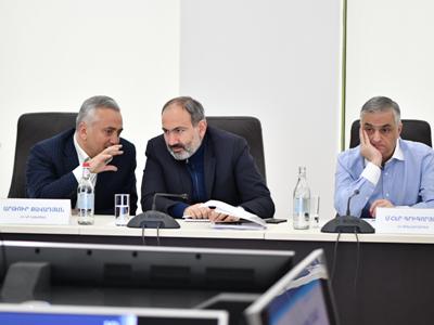 Վարչապետին են ներկայացվել ԿԲ-ի եւ Ֆինանսների նախարարության կողմից իրականացված մի շարք ուսումնասիրություններ