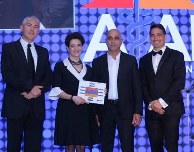 Newspaper: Armenian PM wife’s US visit is held on hectic schedule