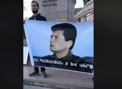 Armenian citizens hold petition to grant hero title to Leonid Azgaldyan