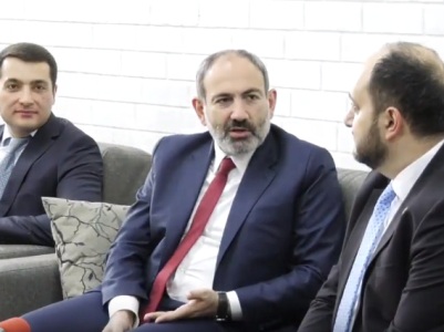 «Ինչի՞ գնանք բարերարների մոտ, ասենք՝ վայ, մեզ մի հատ աթոռ կտաք». Փաշինյանը առաջարկեց փոխել տրամաբանությունը