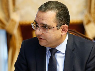 Министр вынужден был пояснить депутату разницу между армянским и иранским цементом