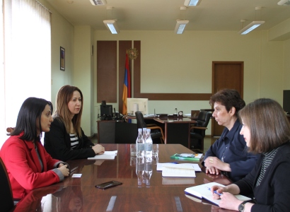 Հայաստան ինքնակամ վերադարձող միգրանտների թիվը կտրուկ աճել է, բայց նրանք վերաինտեգրման խնդիր ունեն. Բաթոյան
