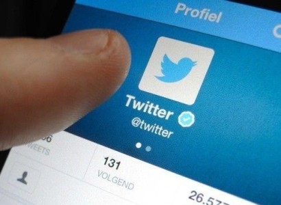Пользователи Twitter в США моложе, лучше образованы и обеспечены, чем население в целом