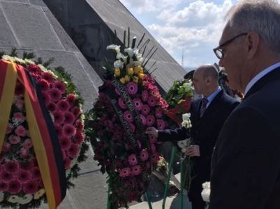 German Ambassador visits Armenian Genocide Memorial (PHOTO)
