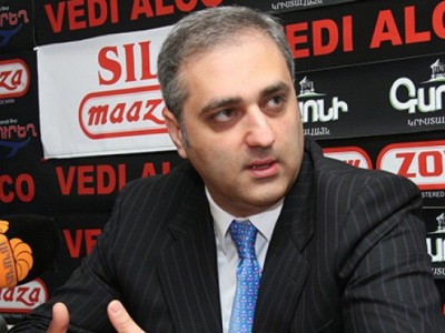 Ինչո՞ւ առանց նախապայմանների,  բա արժանապատվությունն ո՞ւր մնաց. քաղաքագետը՝ ԱԳ նախարարի հայտարարության մասին