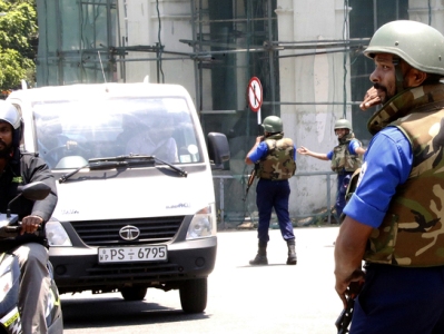 Sri Lankan police arrest 3 with explosives