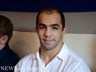 Ծեծկռտուք եւ բռնություն չի եղել. Սերգեյ Մխիթարյանի հետ հանդիպումն անցել է մի փոքր լարված մթնոլորտում. Ջուլֆալակյան