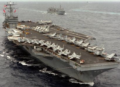 US Vice Admiral ready to send aircraft carrier to Strait of Hormuz