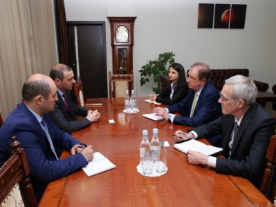Armenia Security Council chief, Dassault Systèmes executive discuss military industry, cybersecurity