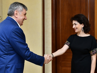 Armenia PM spouse meets head of Union of Armenians of Russia
