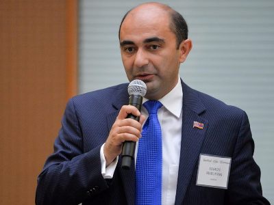 Ինչպե՞ս կարող է ՌԴ դրոշը տրորող մարդը ՀՀ-ում բարձրաստիճան պաշտոն ստանալ. Մարուքյանի դիմել է Մակունցին