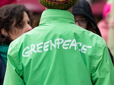 Սիդնեյի ոստիկանությունը կալանել է Greenpeace-ի ակտիվիստներին բողոքի ցույցի ժամանակ