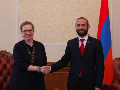 Արարատ Միրզոյանը Նատալյա Վուտովային հրավիրել է մասնակցելու անցումային արդարադատության վերաբերյալ ԱԺ լսումներին