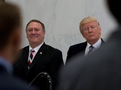 Трамп встретится с Помпео после возвращения госсекретаря из Сочи