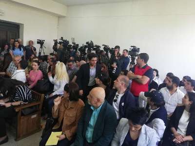 Լրագրողները դիմել են Քոչարյանի գործով դատավորին՝ խնդրելով լուծել ձայնագրման հետ կապված տեխնիկական խնդիրը
