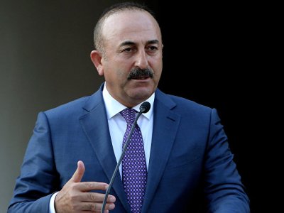 Глава МИД Турции: Анкара не собирается откладывать срок поставок С-400