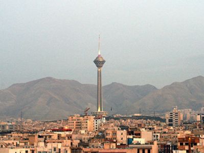 Japan urges Iran to keep nuclear deal