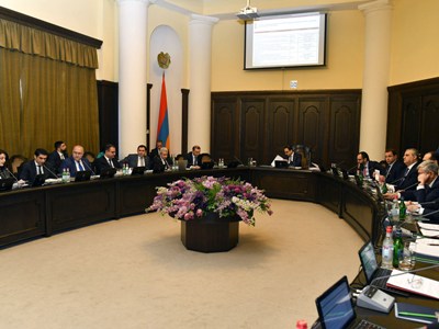 «Արս-Ֆայն»-ը եւ «ԷֆԱրՎի Մասրիկ»-ը արտոնություն ստացան. Մեկը հագուստ է արտադրում, մյուսը՝ արեւային կայան կկառուցի