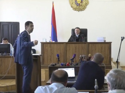Адвокат Роберта Кочаряна сравнил обвинительное заключение со сказками Ованеса Туманяна