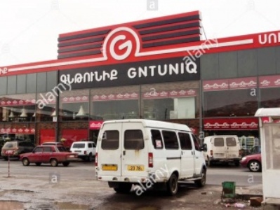 Զինծառայողը հաղորդում է տվել, որ Ապարանի քաղաքապետը եւ նրա եղբայրը ծեծել են իրեն եւ խոշոր գումար պահանջել