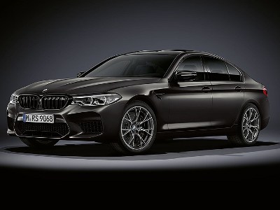 BMW представила особое исполнение седана M5 Competition