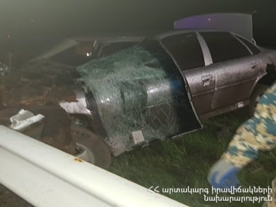 Երևան-Սևան ճանապարհին «Opel»-ը բախվել է արգելապատնեշին. վարորդը տեղում մահացել է
