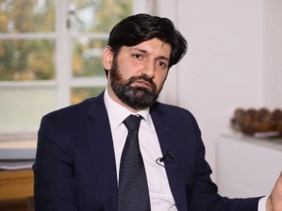 Վահե Գրիգորյանը բողոքարկելու է Ռոբերտ Քոչարյանի եւ մյուսների գործի վարույթը կասեցնելու եւ ՍԴ ուղարկելու որոշումը