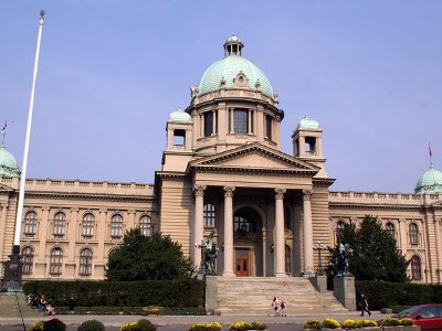 Парламент Сербии одобрил введение пожизненного заключения