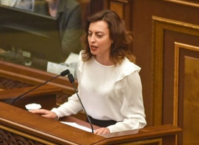 Լենա Նազարյանը կոչ է անում տեղեկություններ հրապարակել դատավորների անօրինականությունների մասին