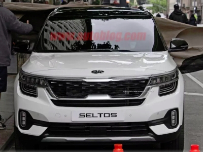 New Kia crossover spied with no camouflage