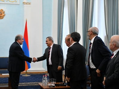 Armenia President receives Pan-Armenian Games' World Committee delegation